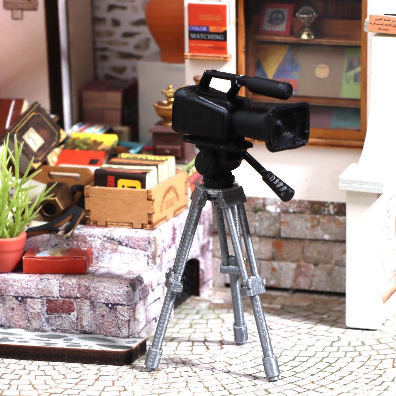Home Security Cameras - ミニビデオカメラ三脚モデル 1:12 スケールドールハウス写真撮影シーンレイアウト小道具ドールハウス装飾飾りごっこ遊びおもちゃ
